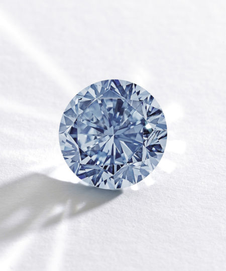 全球最大圆形蓝钻 7.59克拉售价为1.2亿
