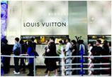 1280万买5块表 内地豪客在香港排队买奢侈品