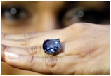 超级钻石“蓝月亮”完美无瑕 估价5500万美元